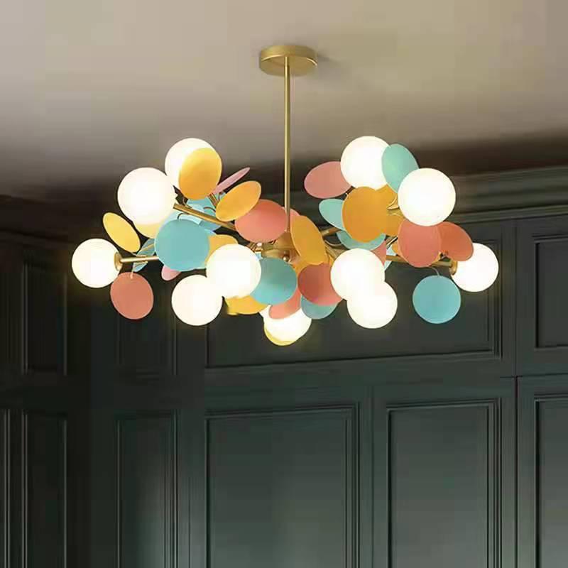 Lustre Fleurs Boule, détail floral