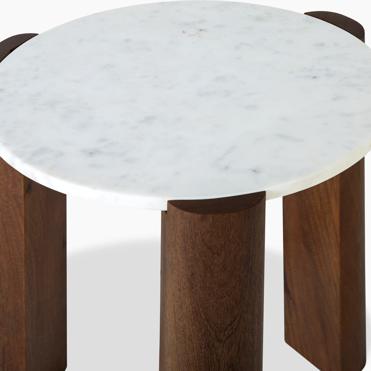Table d'Appoint Ulvara — Marbre Blanc & Noyer
