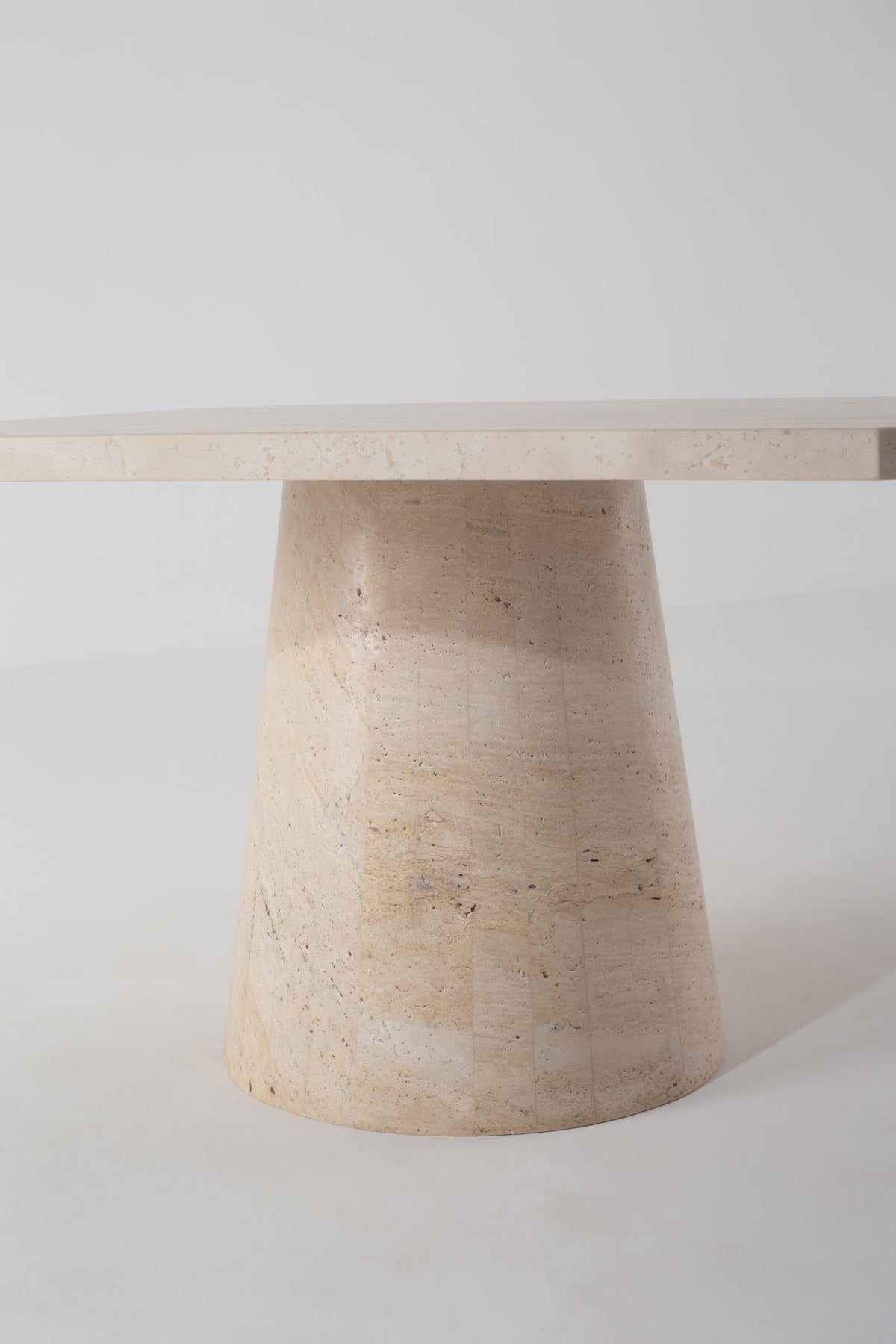 Table à Manger Maren — Travertin