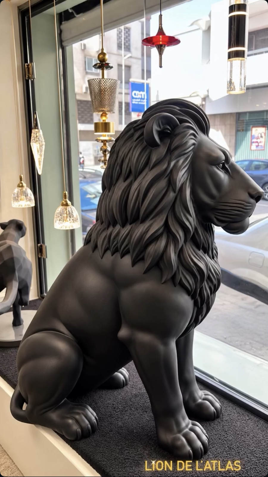 Sculpture Lion de l'Atlas Assis – Intérieur & Extérieur