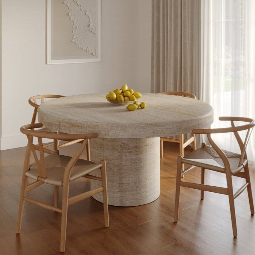 Table à Manger Ronde Raphaël — Travertin en situation