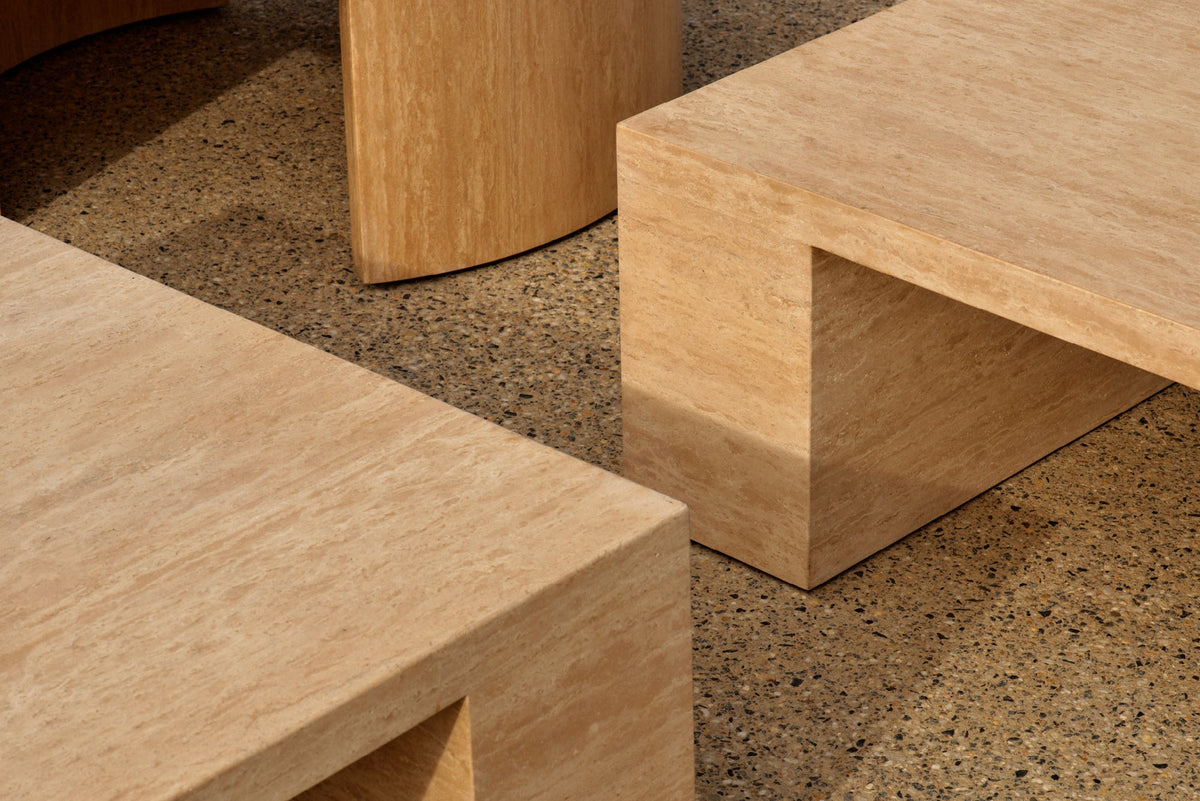 Table Basse Jareth — Travertin Carrée