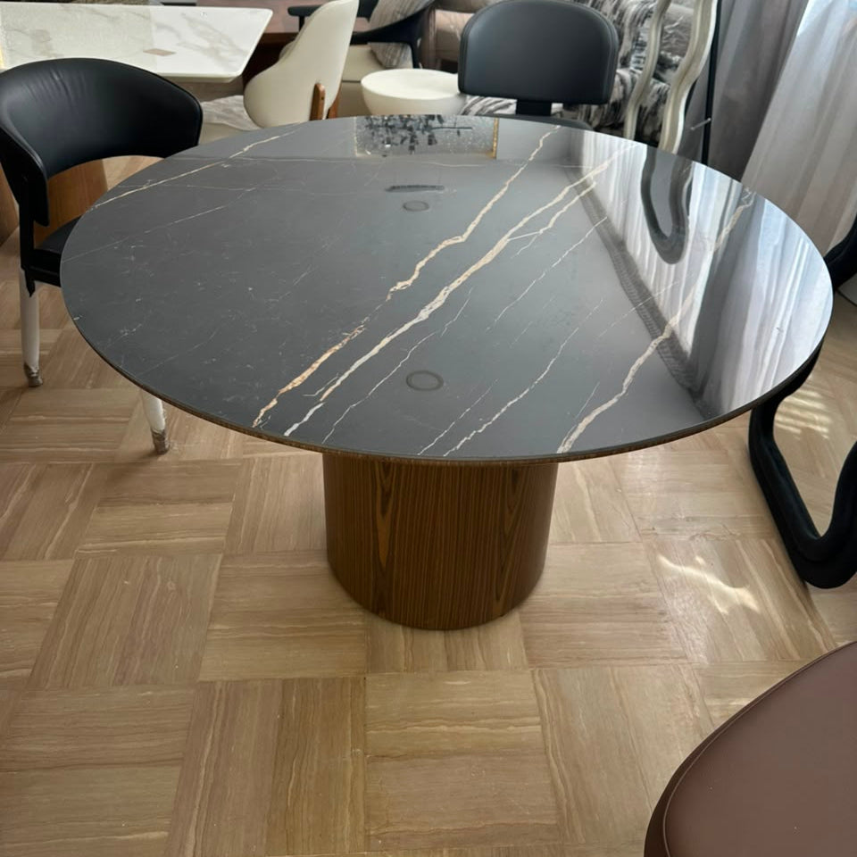 Table à manger Royale en situation