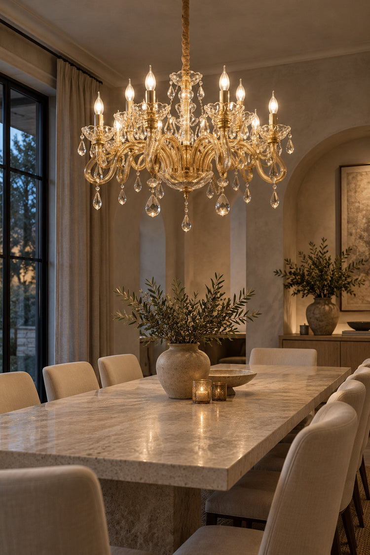 Lustre Belcanto au-dessus d'une table à manger