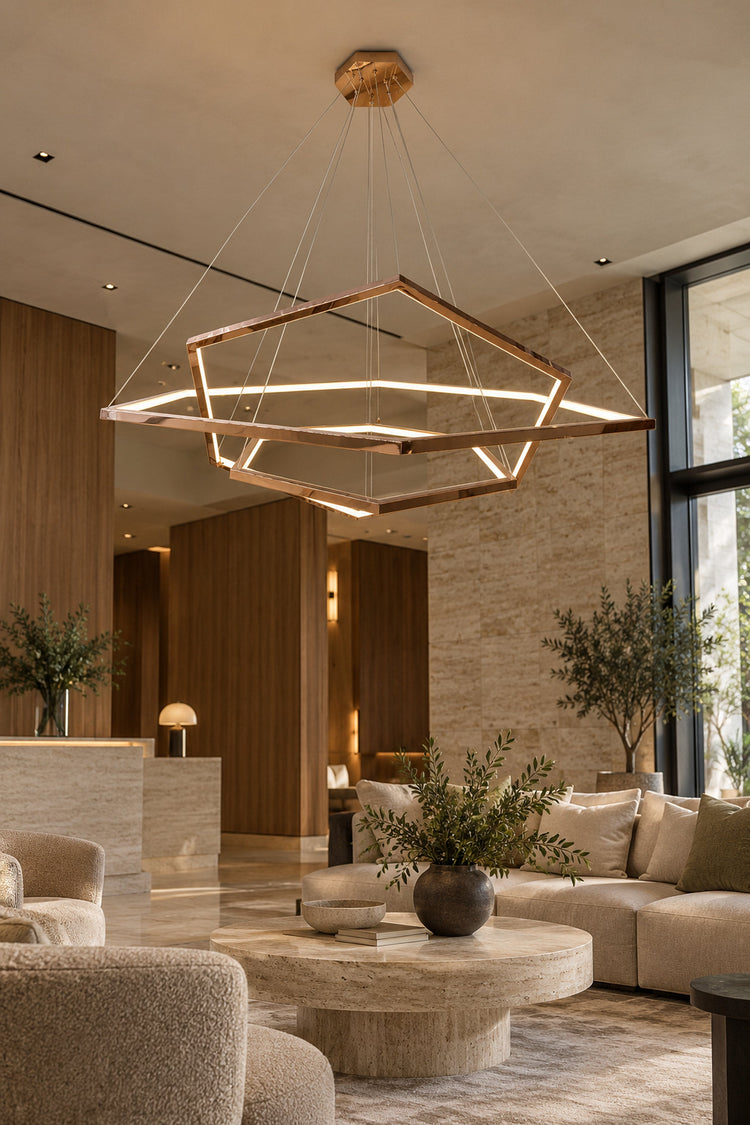 Lustre Esagono dans un lobby d'hôtel