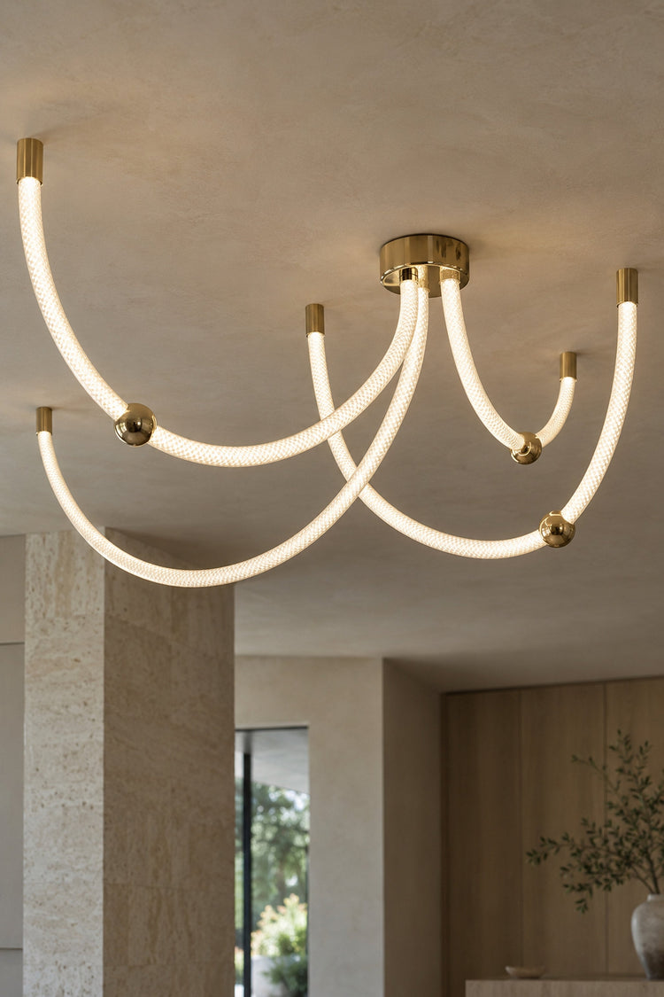 Lustre Serpentina — détail des tubes et du laiton