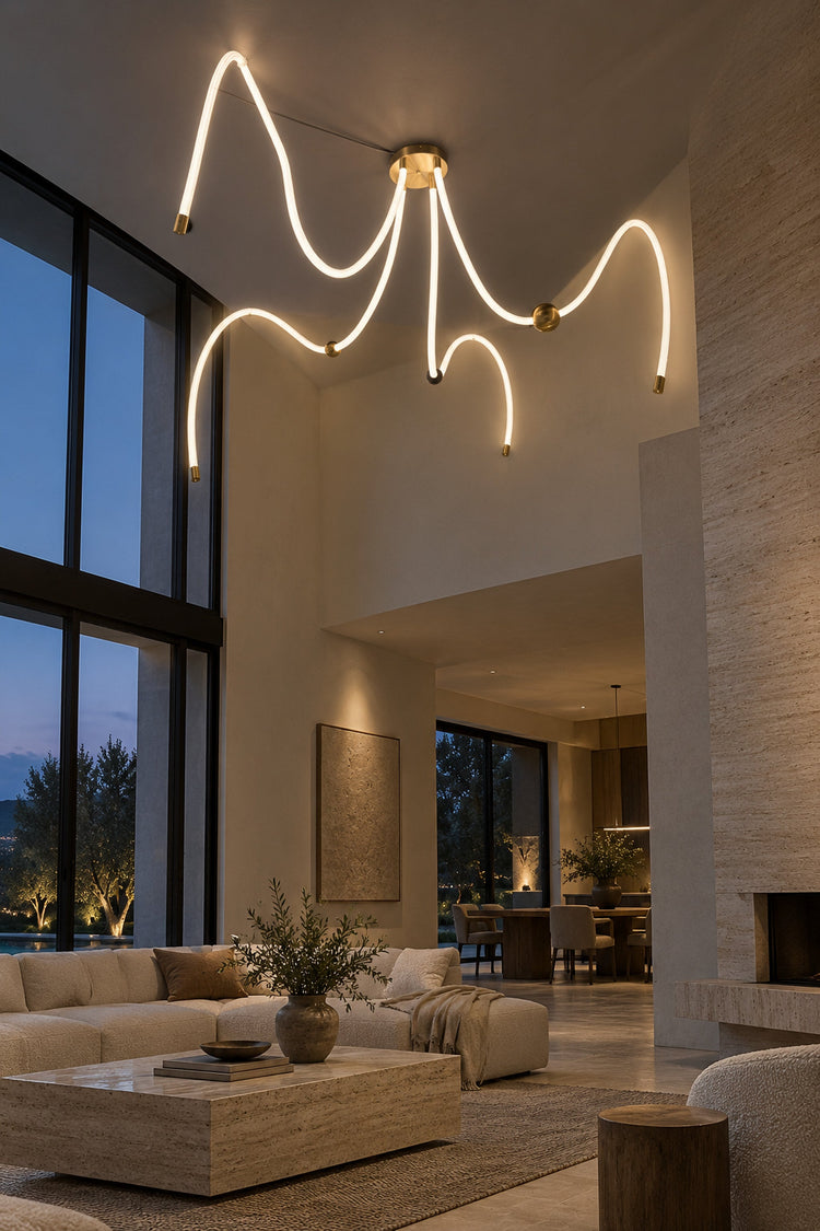Lustre Serpentina dans un volume en double hauteur