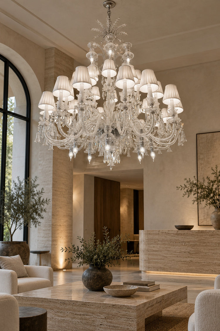 Lustre Versailles dans un lobby d'hôtel