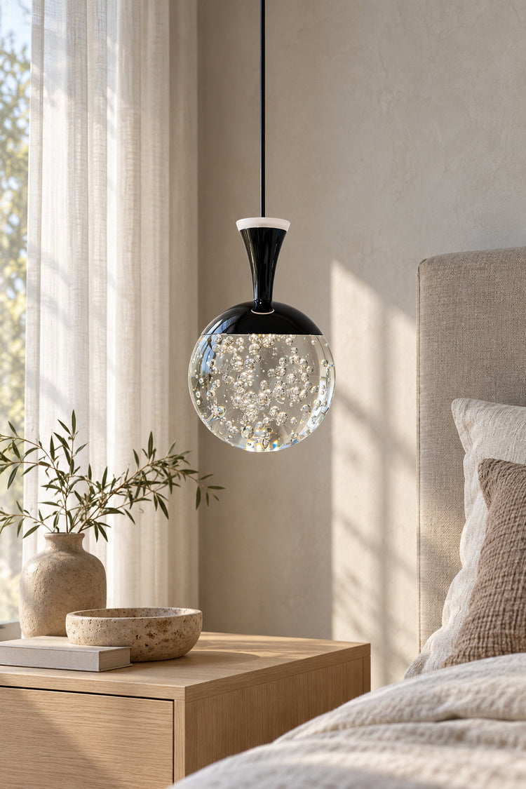 Suspension Bolla noire éteinte, en lumière du jour
