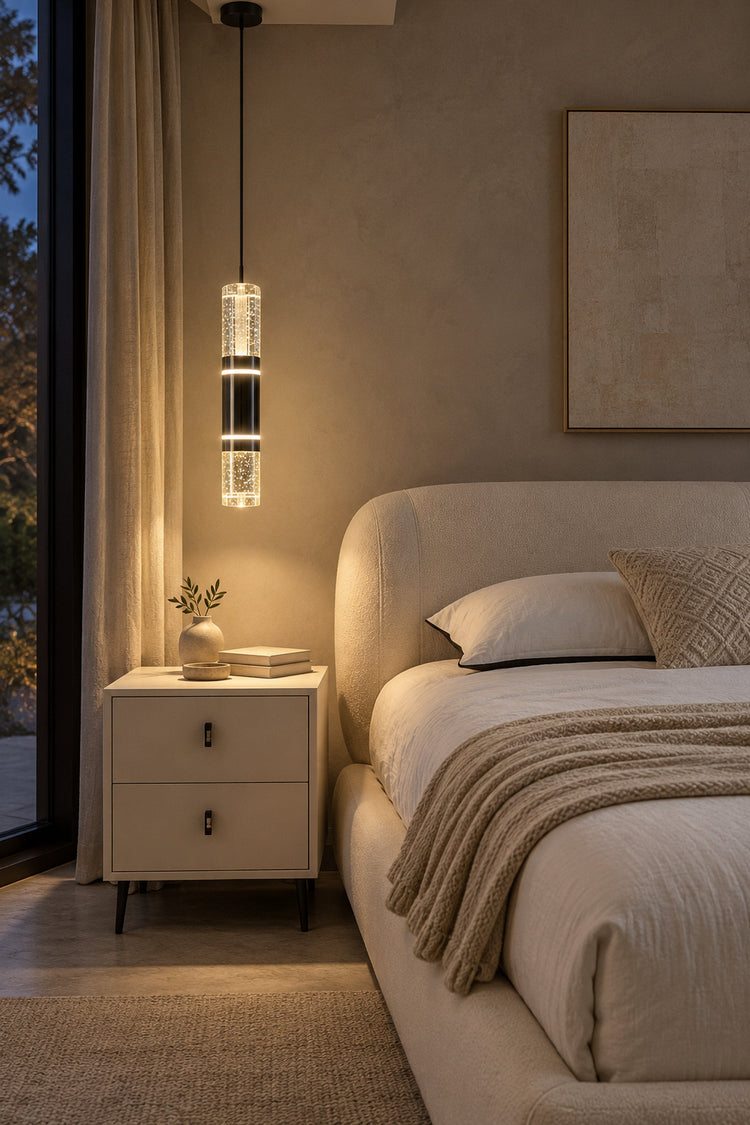 Suspension Colonna en chevet dans une chambre