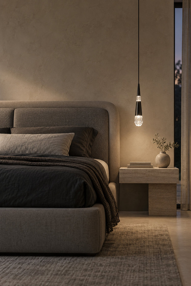 Suspension Cono en chevet dans une chambre