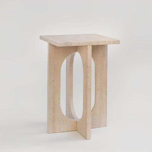 Table d'Appoint Elwis — Travertin en situation