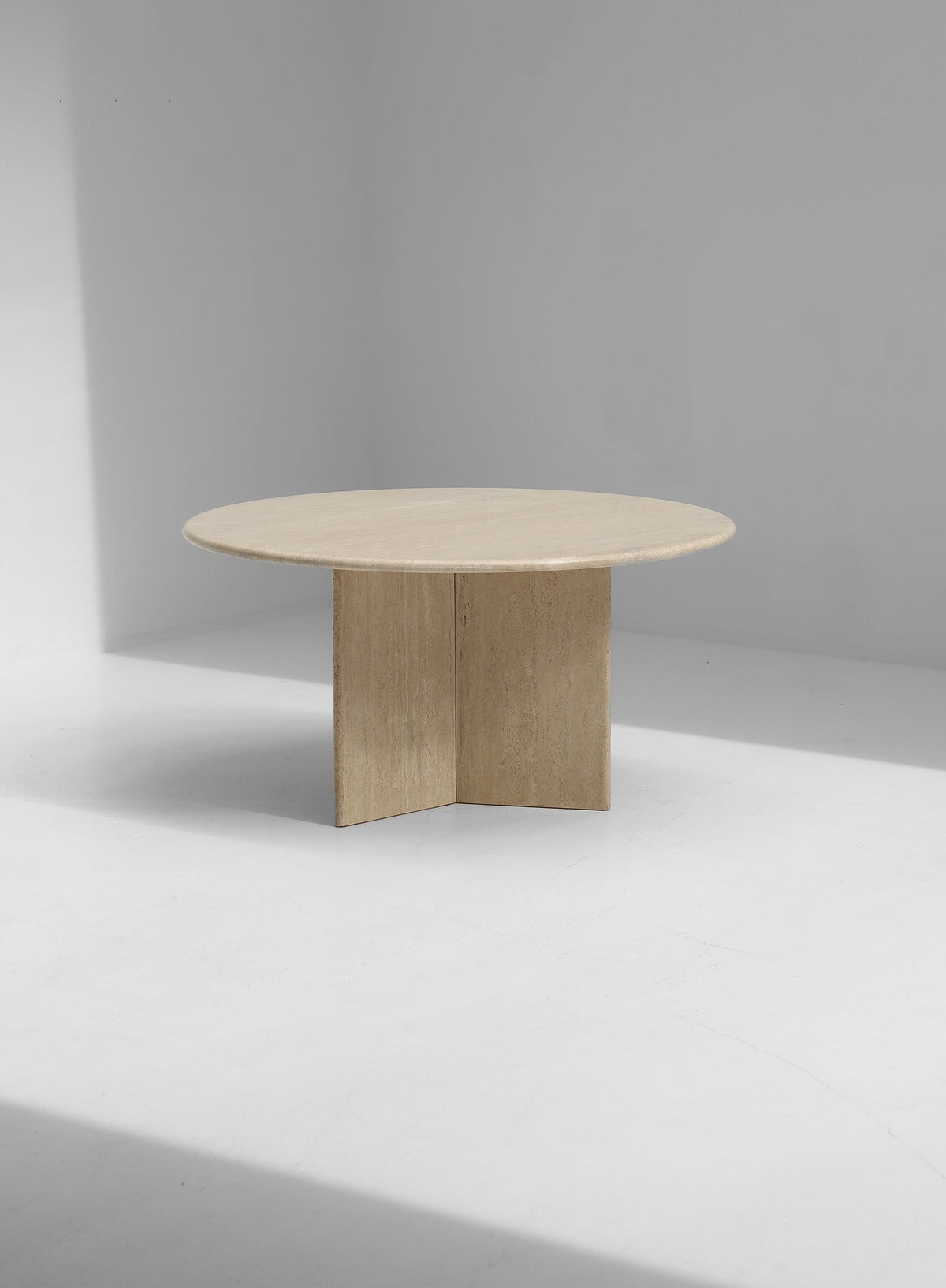 Table à Manger Ronde Talwen — Travertin